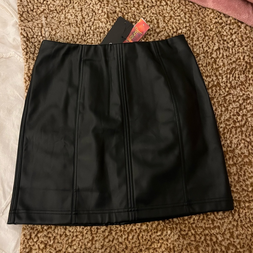 Black pleather mini skirt